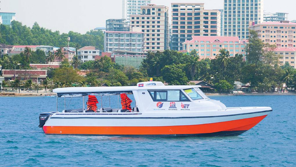 Modern Speed Boat - 25 Seats